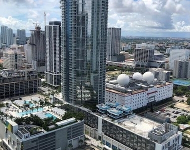 1040 Biscayne Blvd - Photo Thumbnail 1