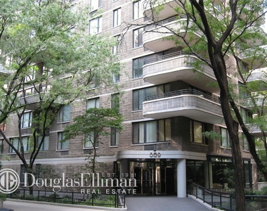 309 East 49th St - Photo Thumbnail 12