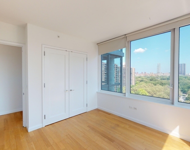 795 Columbus Avenue - Photo Thumbnail 7