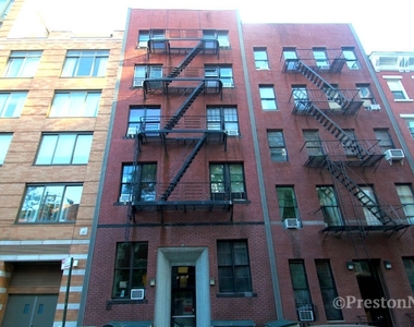 132 West 15th Street - Photo Thumbnail 0