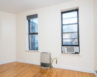 163 Humboldt Street, Brooklyn, NY 11206 - Photo Thumbnail 2