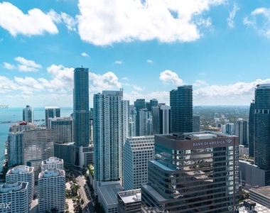 495 Brickell Ave - Photo Thumbnail 25