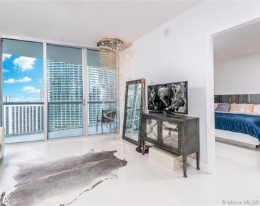 465 Brickell Ave 26 - Photo Thumbnail 4