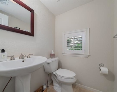 2902 State Street - Photo Thumbnail 12