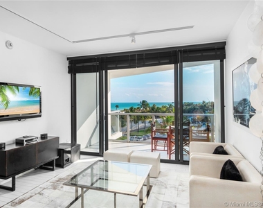 2201 Collins Ave - Photo Thumbnail 16