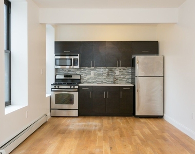 457 West 17th Street - Photo Thumbnail 2