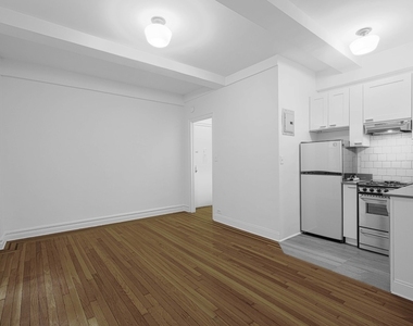 208 West 23rd Street - Photo Thumbnail 0