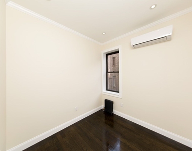 1379 Lexington Avenue - Photo Thumbnail 2