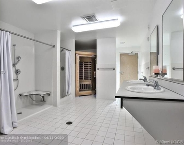 2781 Taft St - Photo Thumbnail 12