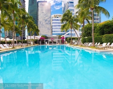 1425 Brickell Ave - Photo Thumbnail 13