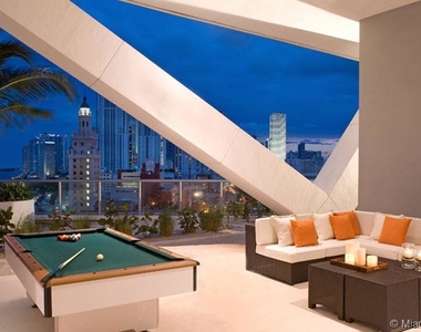 888 Biscayne Blvd - Photo Thumbnail 26