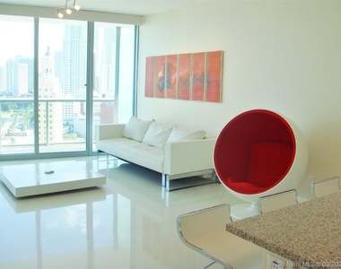 888 Biscayne Blvd - Photo Thumbnail 14