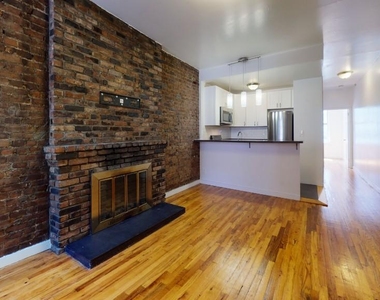 247 West 26th Street - Photo Thumbnail 1