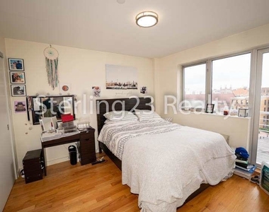 23-15 Astoria Boulevard - Photo Thumbnail 9