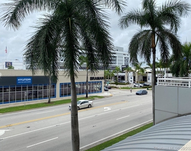 2001 Biscayne Blvd - Photo Thumbnail 12