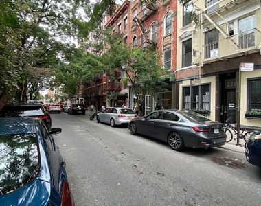 Mott Street - Photo Thumbnail 8