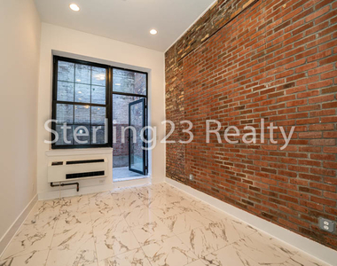 25-75 22nd Street - Photo Thumbnail 6