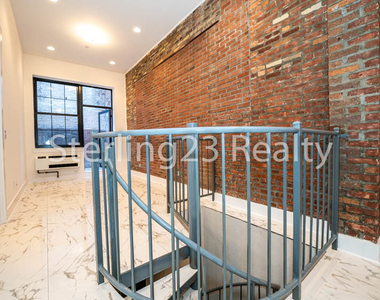 25-75 22nd Street - Photo Thumbnail 4