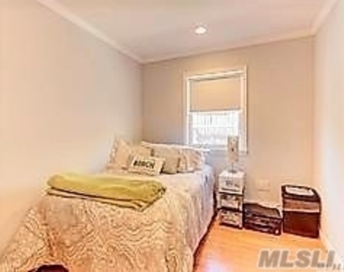 569 W Park Avenue - Photo Thumbnail 9