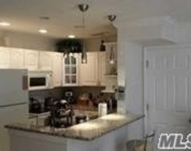 84 Pacific Boulevard - Photo Thumbnail 11