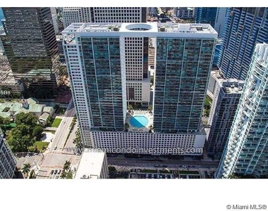 500 Brickell Ave - Photo Thumbnail 0