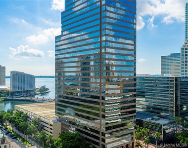 500 Brickell Ave - Photo Thumbnail 37