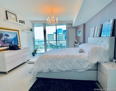 495 Brickell Ave - Photo Thumbnail 9