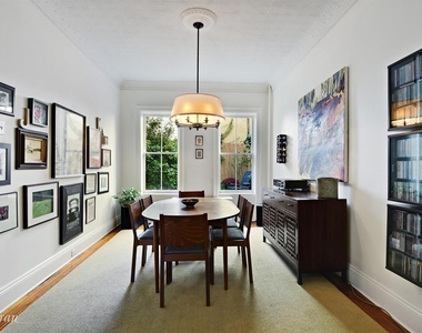 323 Vanderbilt Street - Photo Thumbnail 4