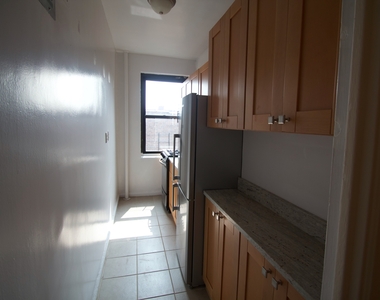 145 Seaman Avenue - Photo Thumbnail 5