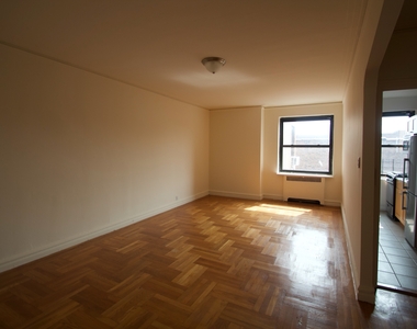 145 Seaman Avenue - Photo Thumbnail 3