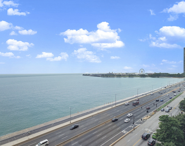 880 North Lake Shore Drive - Photo Thumbnail 18