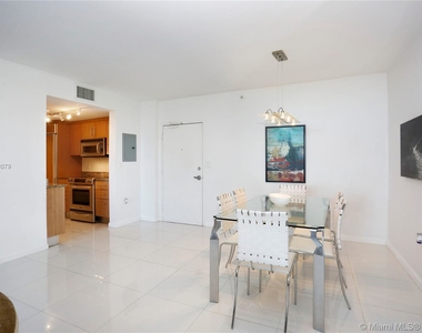 10275 Collins Ave - Photo Thumbnail 5