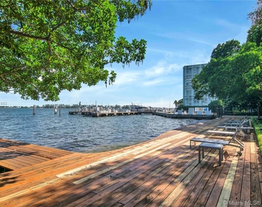 1627 Brickell Ave - Photo Thumbnail 38