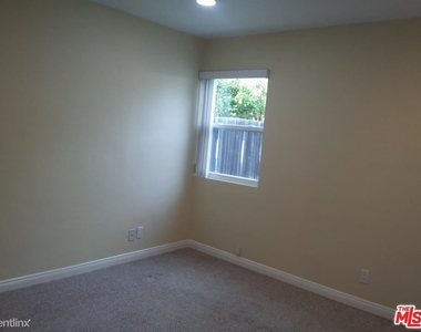 2639 6th St Apt 2 - Photo Thumbnail 5