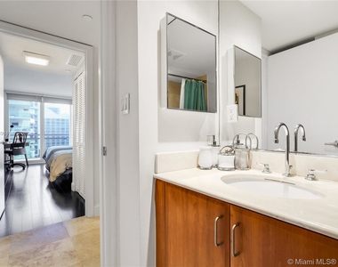 6917 Collins Ave - Photo Thumbnail 18