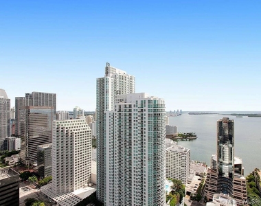 1010 Brickell Ave - Photo Thumbnail 2