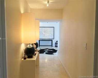 1541 Brickell Ave - Photo Thumbnail 0