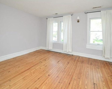 918 Pendleton St #1/2 - Photo Thumbnail 14