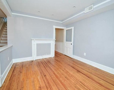 918 Pendleton St #1/2 - Photo Thumbnail 10