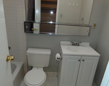 1011 Arlington Blvd #613 - Photo Thumbnail 16