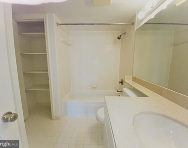 701 Pennsylvania Ave Nw #1107 - Photo Thumbnail 9