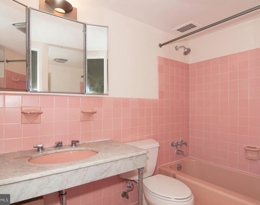 4201 Cathedral Ave Nw #1423w - Photo Thumbnail 22