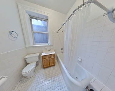 228 West 72nd Street - Photo Thumbnail 4