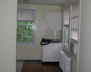 2824 Devonshire Place, Nw - Photo Thumbnail 3