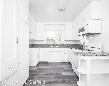 1801 Garfield Pl. - Photo Thumbnail 6