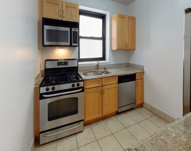 301 east 47th Street - Photo Thumbnail 3