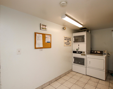 420 West Aldine Avenue - Photo Thumbnail 10