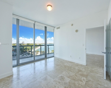 888 Biscayne Blvd - Photo Thumbnail 6