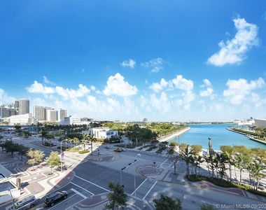 888 Biscayne Blvd - Photo Thumbnail 2