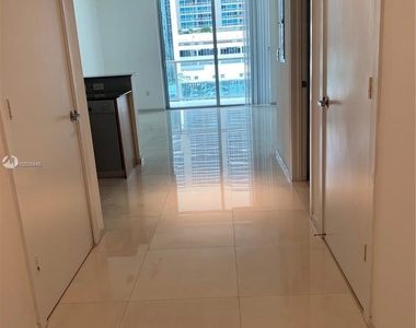 1050 Brickell Ave - Photo Thumbnail 6